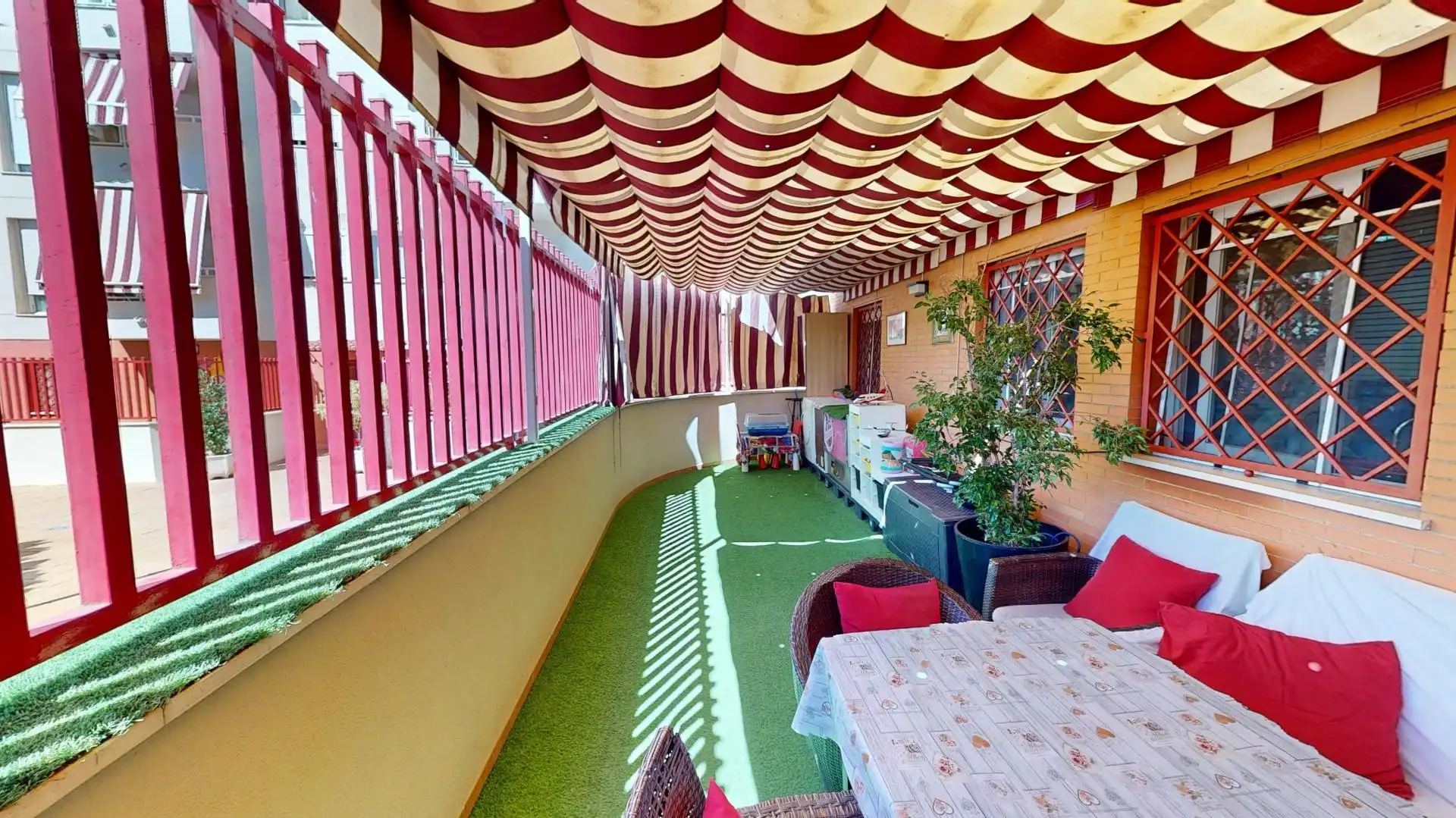 Terraza de Piso en venta en Alcalá de Guadaira con Aire acondicionado, Calefacción y Jardín privado