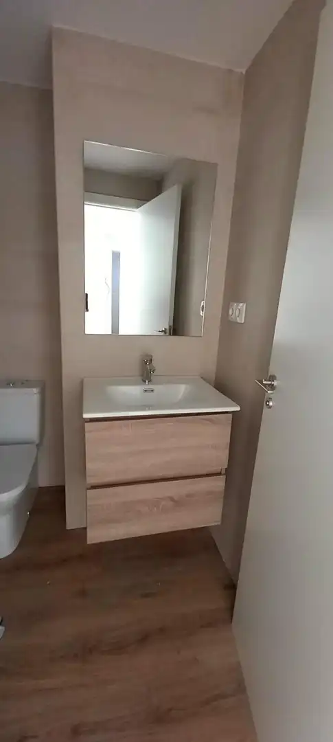 Badezimmer von Wohnung zum Verkauf in Murcia mit Klimaanlage und Balkon