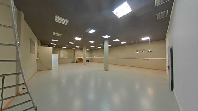 Local comercial en Alquiler en Terrassa - CL ANGEL GUIMERA, D en Can Palet