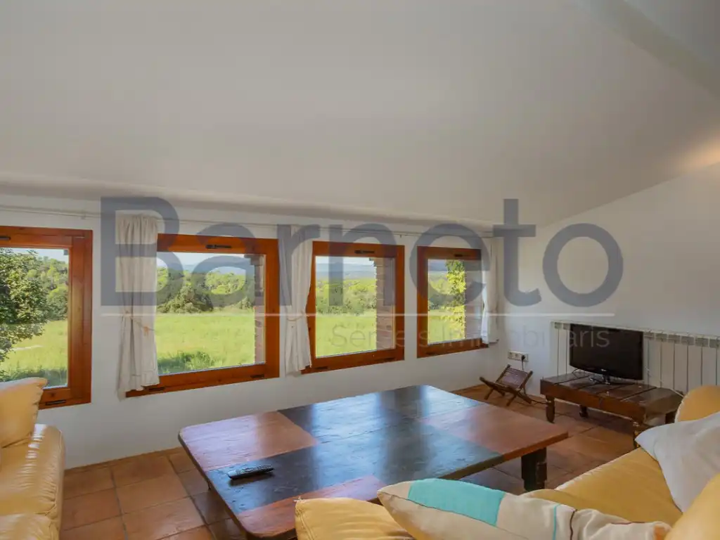 Wohnzimmer von Country house zum Verkauf in Foixà