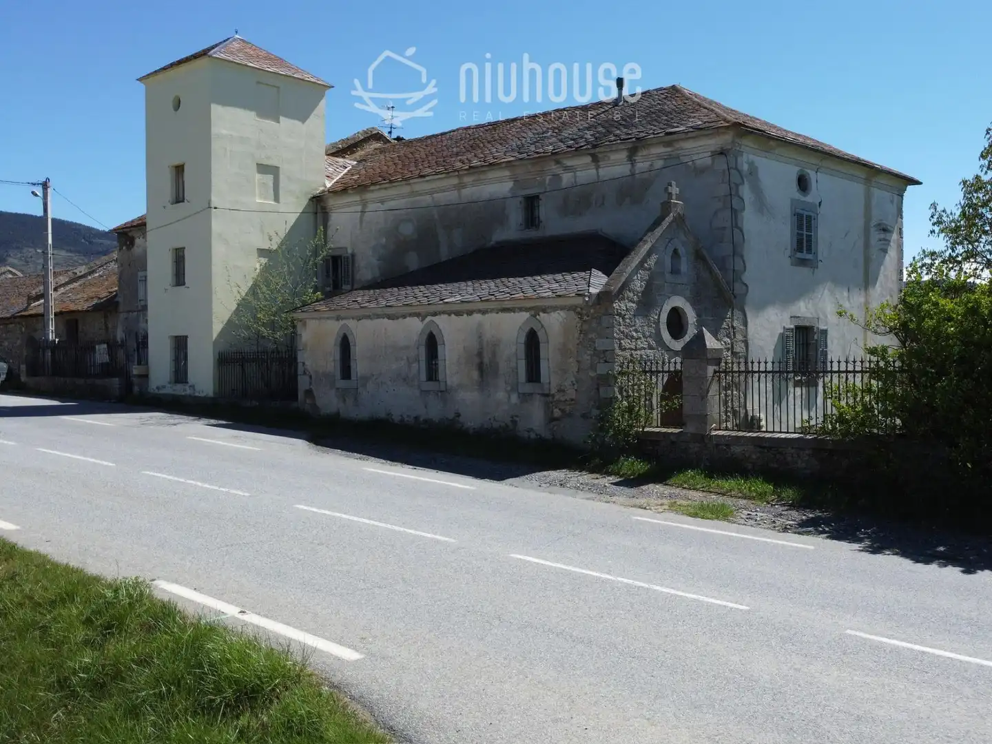Landhaus zum Verkauf in Sainte - Léocadie, imagen 2