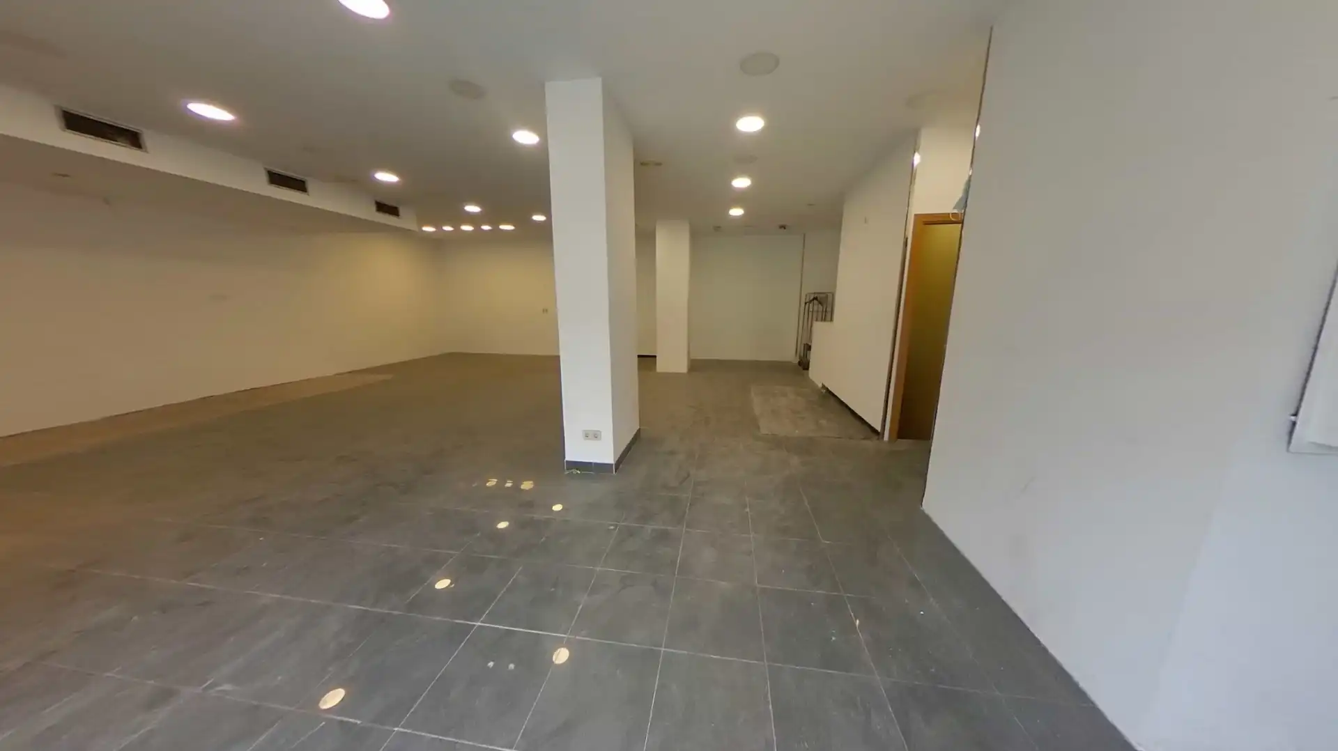 Local comercial en venta en Calle de Francisco Suárez, imagen 2