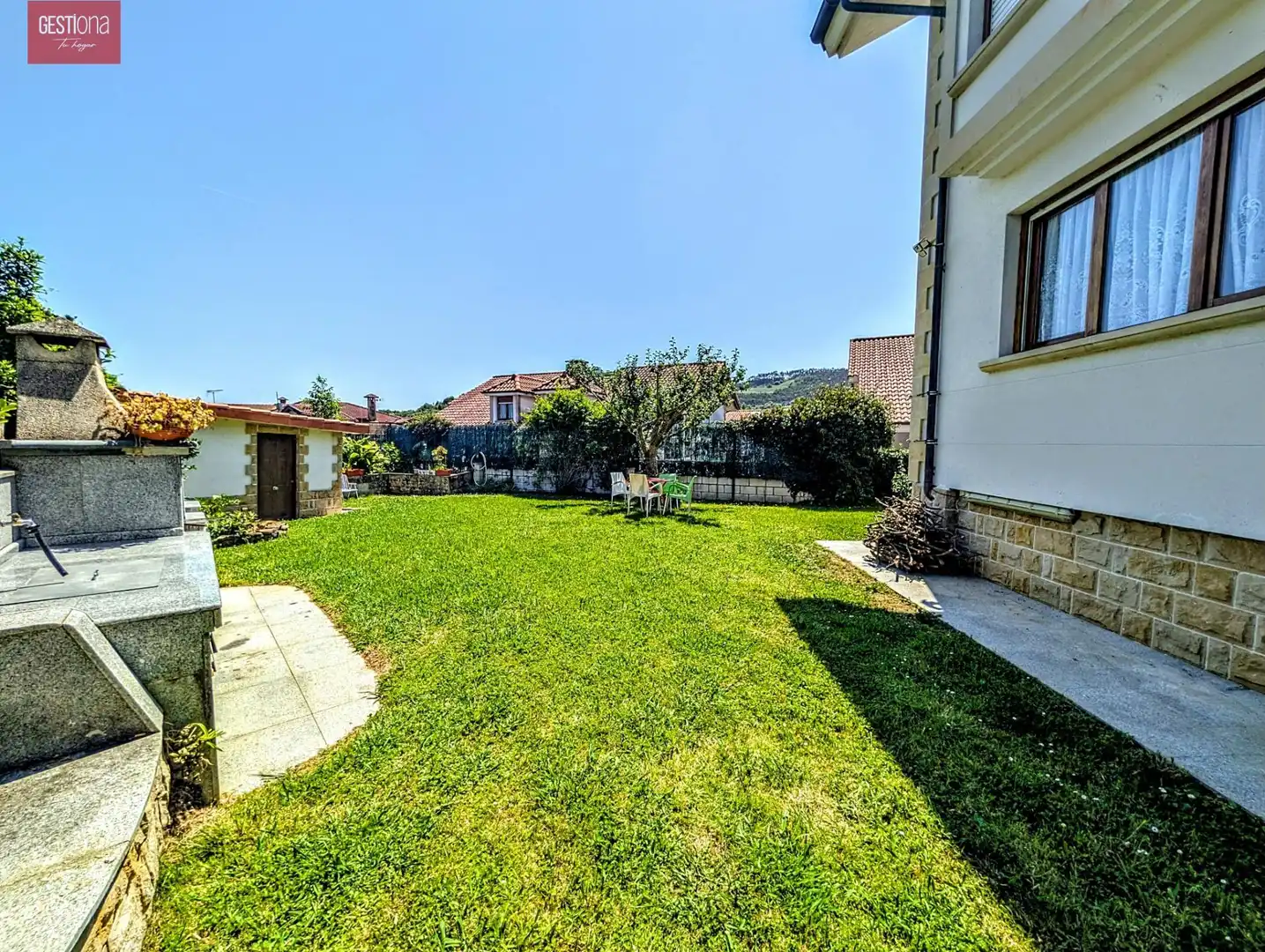 Jardín de Casa adosada en venta en Arnuero con Calefacción, Jardín privado y Terraza
