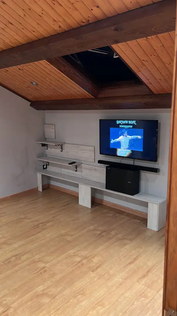 Sala d'estar de Casa o xalet en venda en Cee amb Calefacció, Parquet i Moblat
