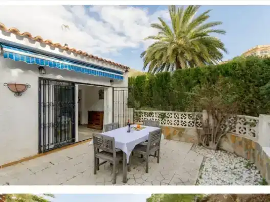 Jardí de Casa o xalet de lloguer en El Campello