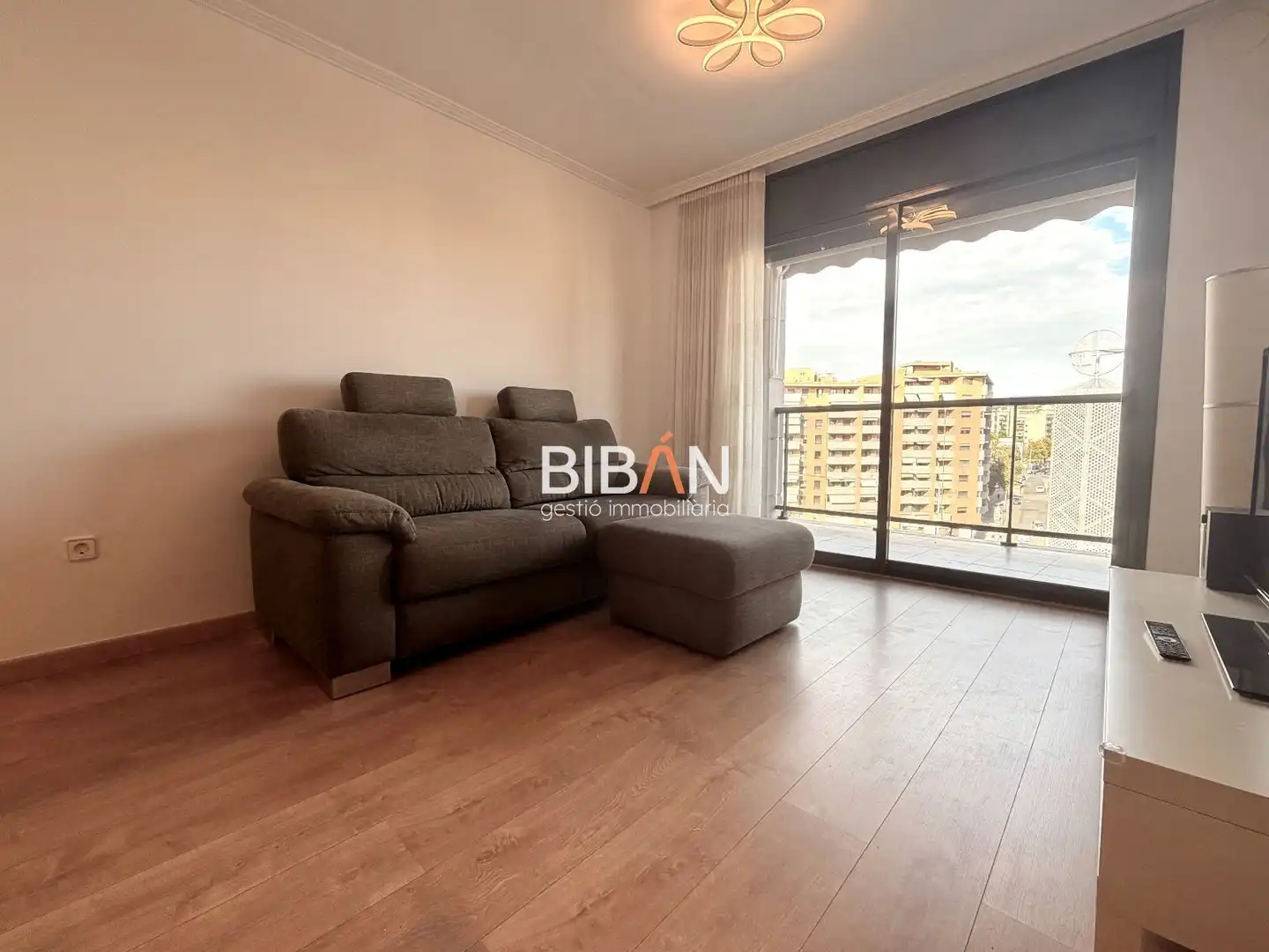 Wohnung mit Pool zur Miete in Ernest Vilches, imagen 3