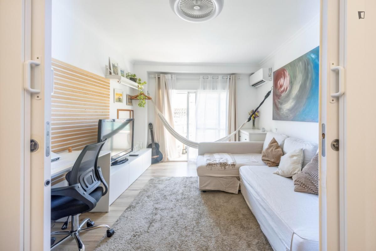 Living room of Apartment to share in  Valencia Capital  with Furnished, Oven and Washing machine