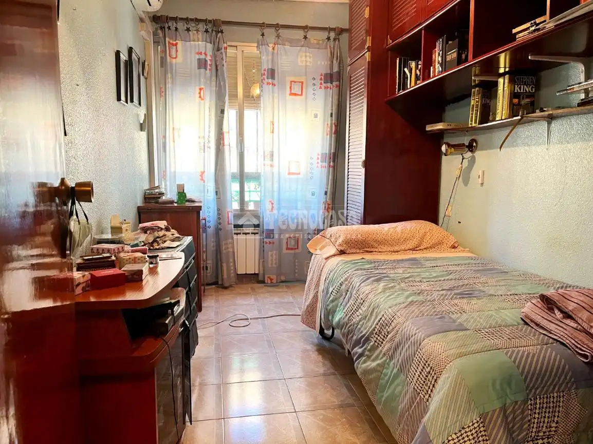 Bedroom of Buildings for sale in Madrid