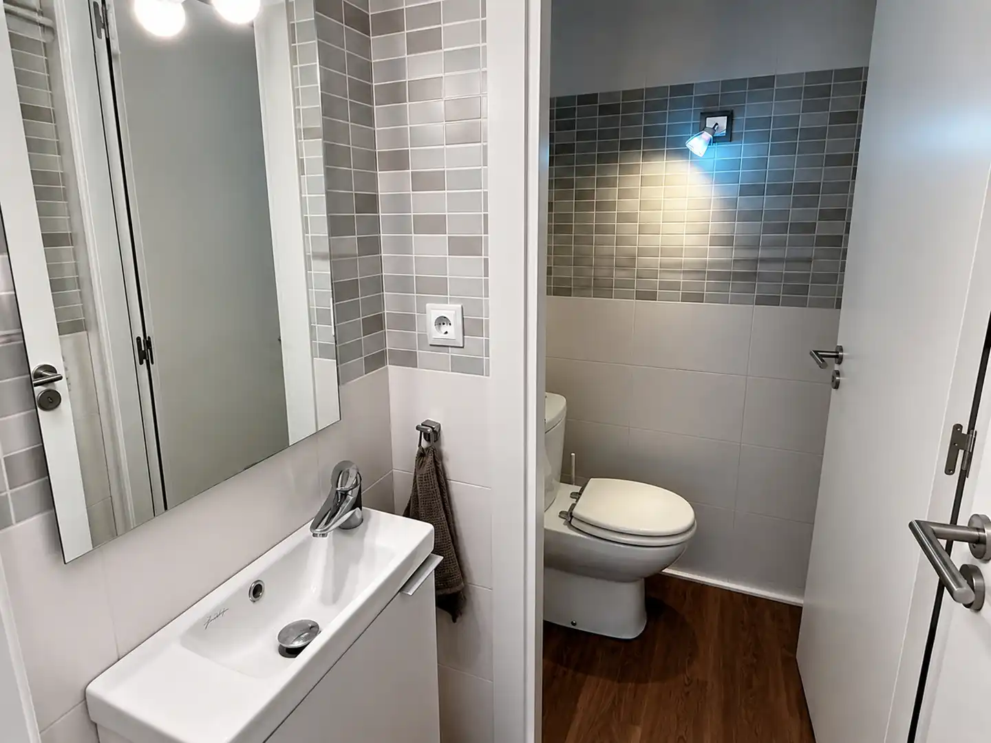 Badezimmer von Maisonette zum Verkauf in El Papiol mit Klimaanlage, Heizung und Parkett