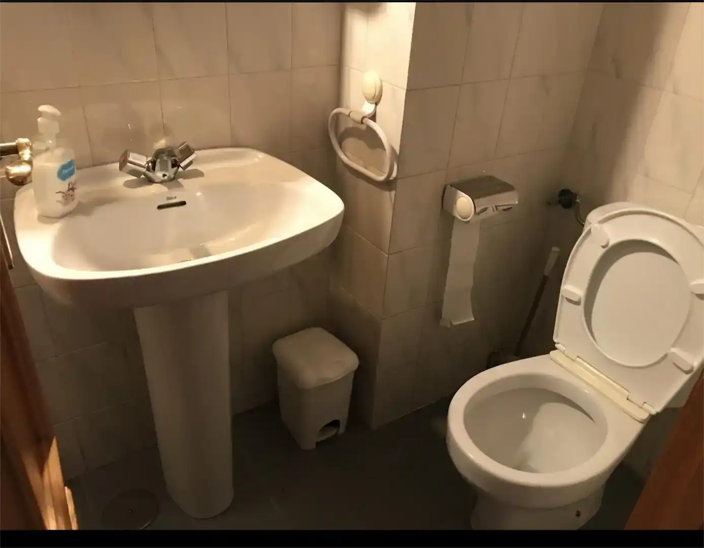 Badezimmer von Wohnung zum Verkauf in Lorca mit Klimaanlage und Balkon