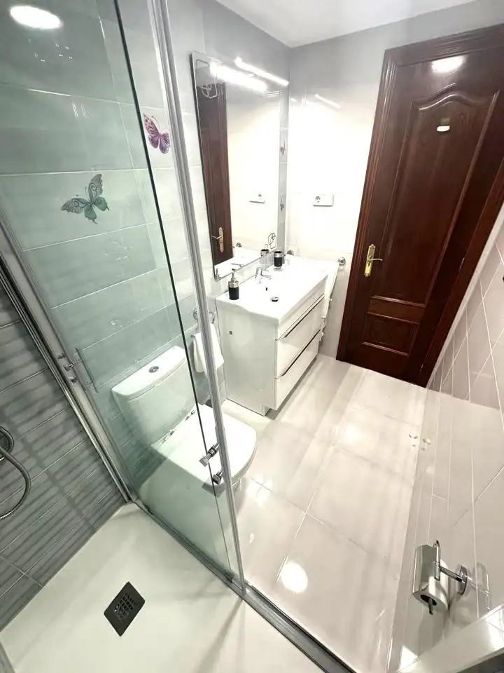 Bany de Pis en venda en Torrejón de Ardoz amb Calefacció, Terrassa i Piscina comunitària