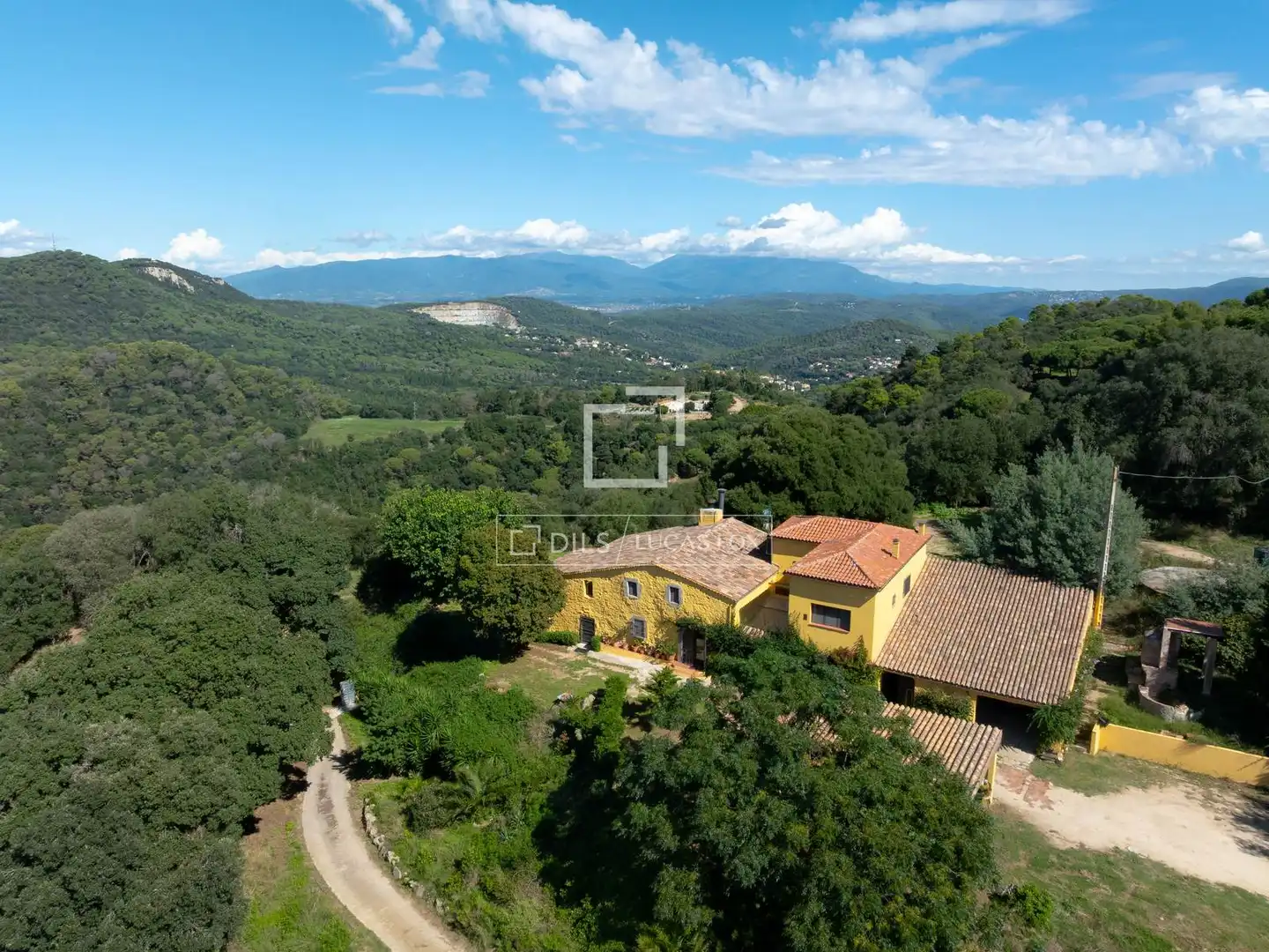 Vista exterior de Finca rústica en venta en Vilassar de Dalt con Jardín privado