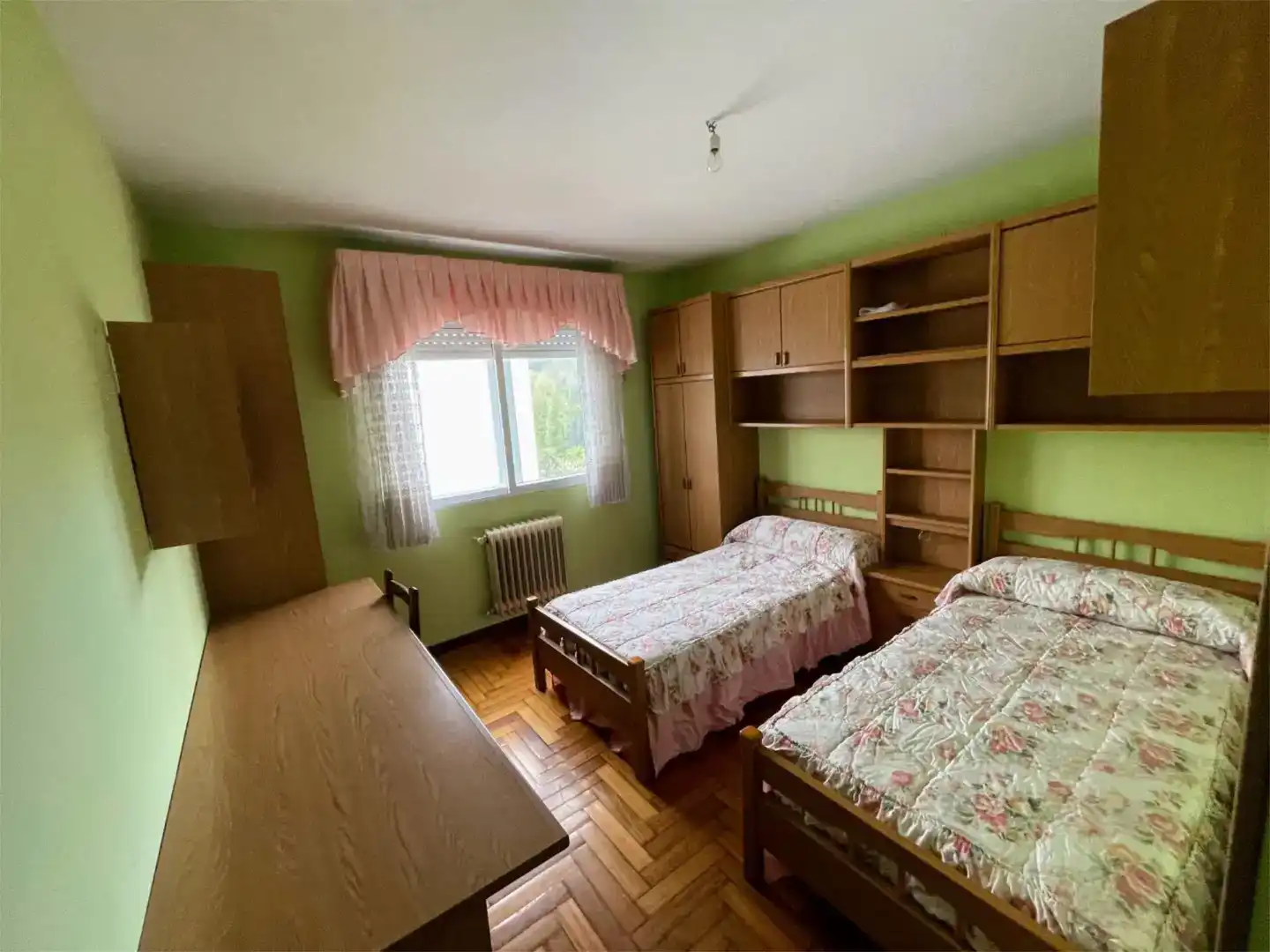 Habitación de Piso en venta en Meira con Parquet, Trastero y Amueblado