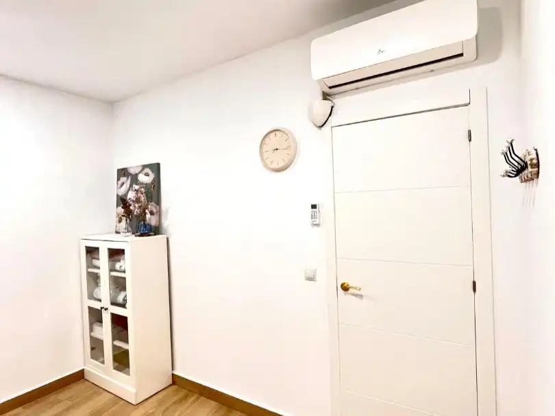 Schlafzimmer von Wohnung zum Verkauf in Torrent mit Klimaanlage