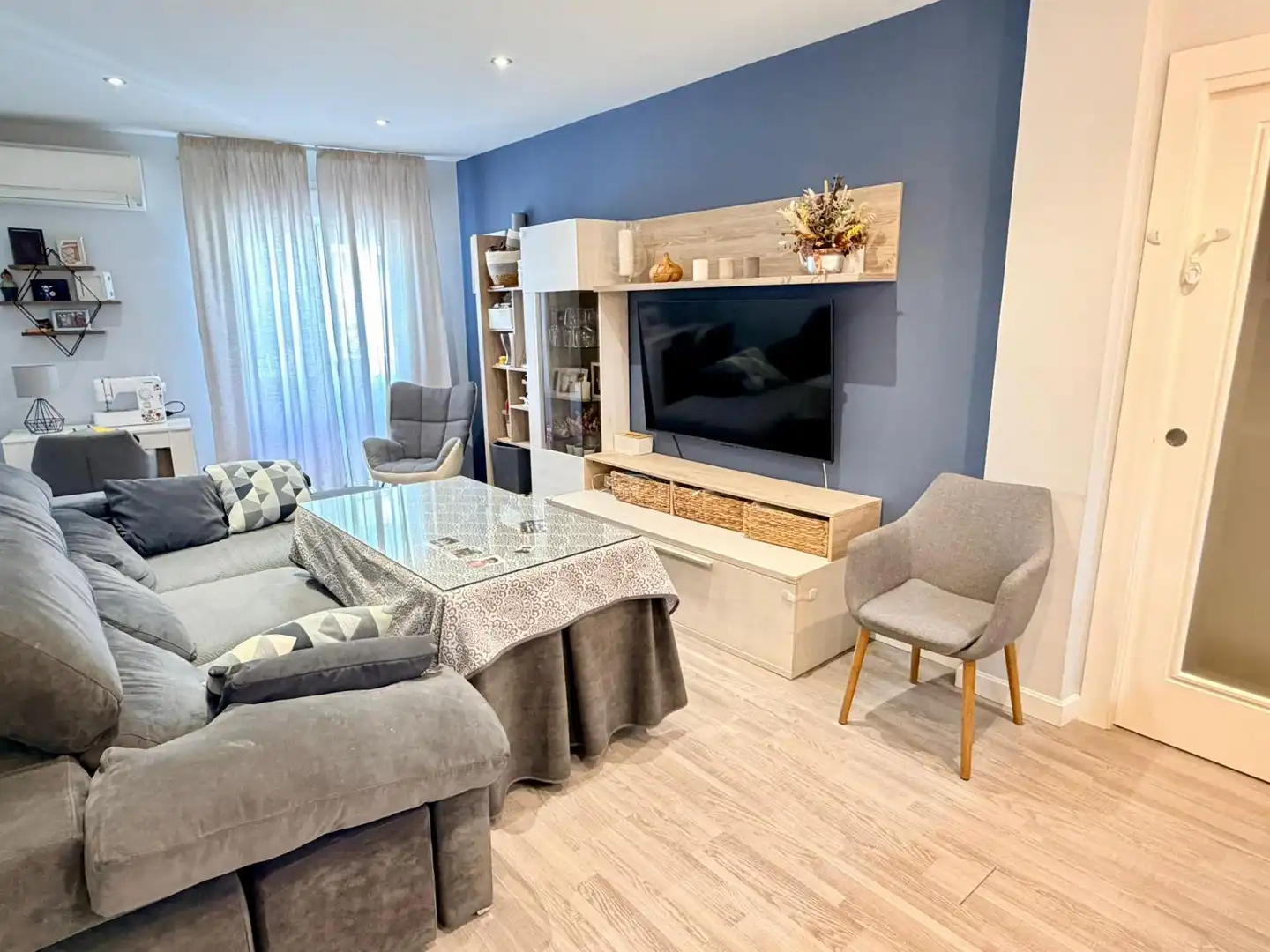 Living room of Flat for sale in Antequera  with Air Conditioner, Heating and Balcony