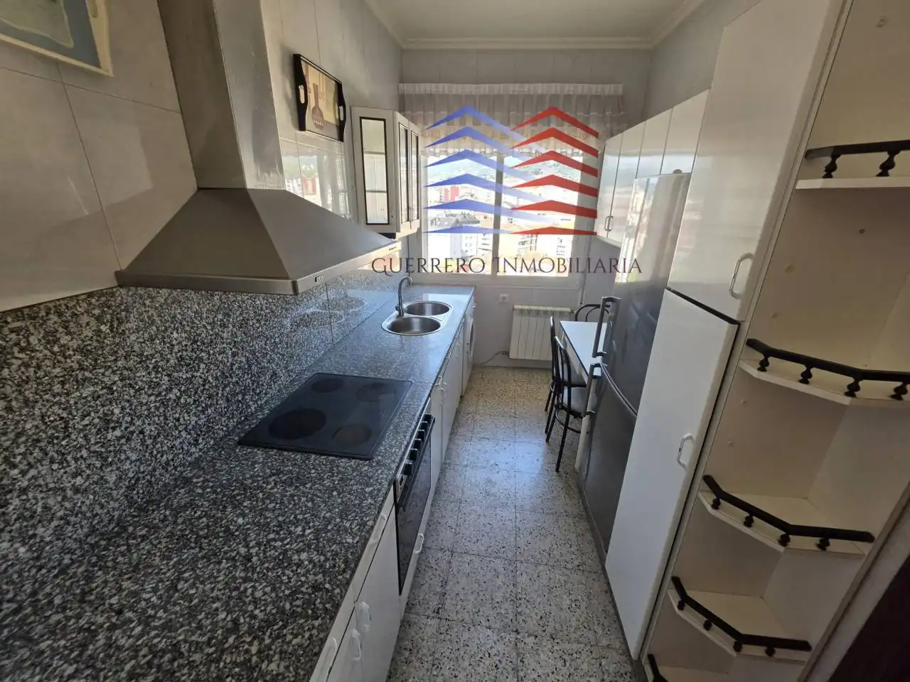 Küche von Wohnung zur Miete in Ourense Capital  mit Heizung, Terrasse und Abstellraum