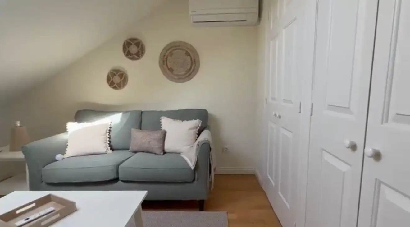 Wohnzimmer von Dachboden zur Miete in Villanueva de la Cañada mit Möbliert