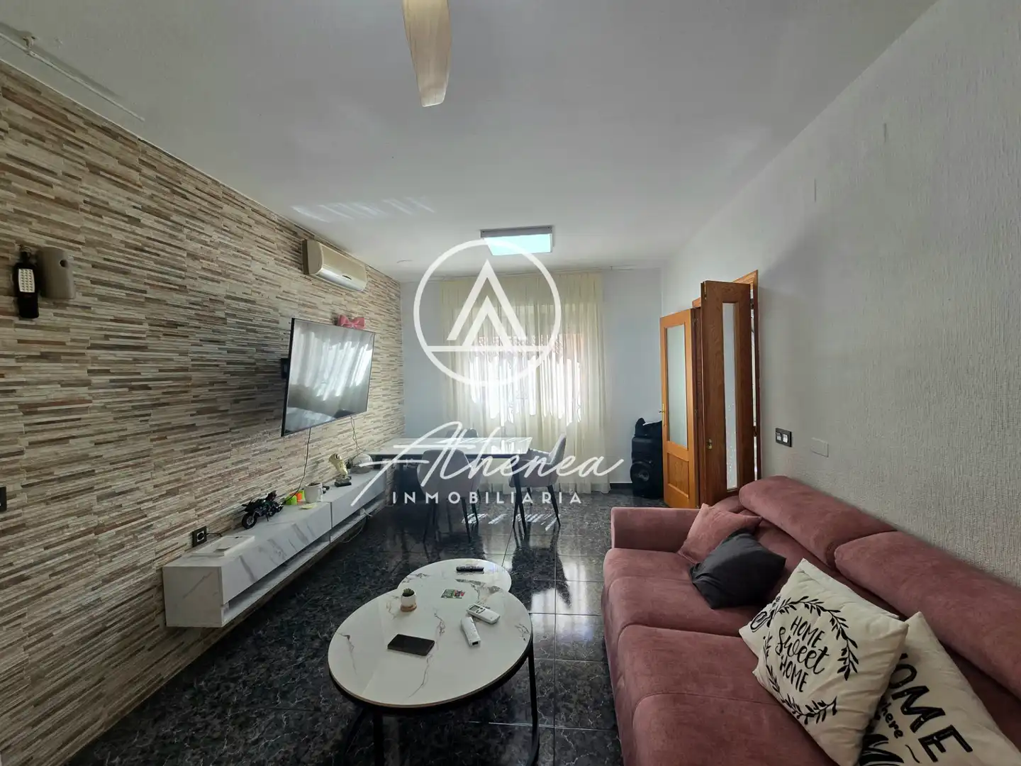 Sala de estar de Casa adosada en venta en Vícar con Aire acondicionado, Calefacción y Terraza
