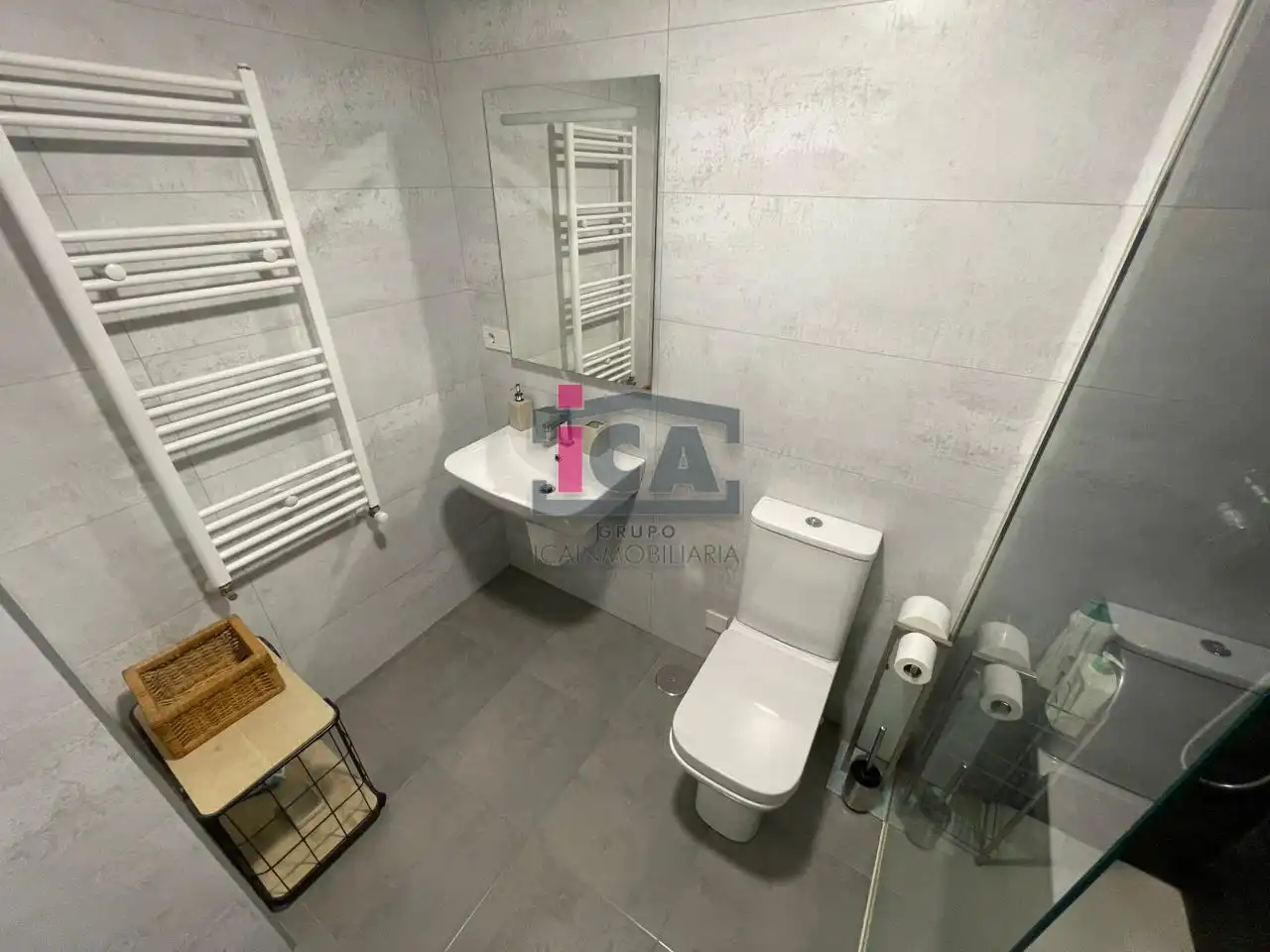 Bany de Apartament de lloguer en Cáceres amb Aire condicionat, Calefacció i Piscina