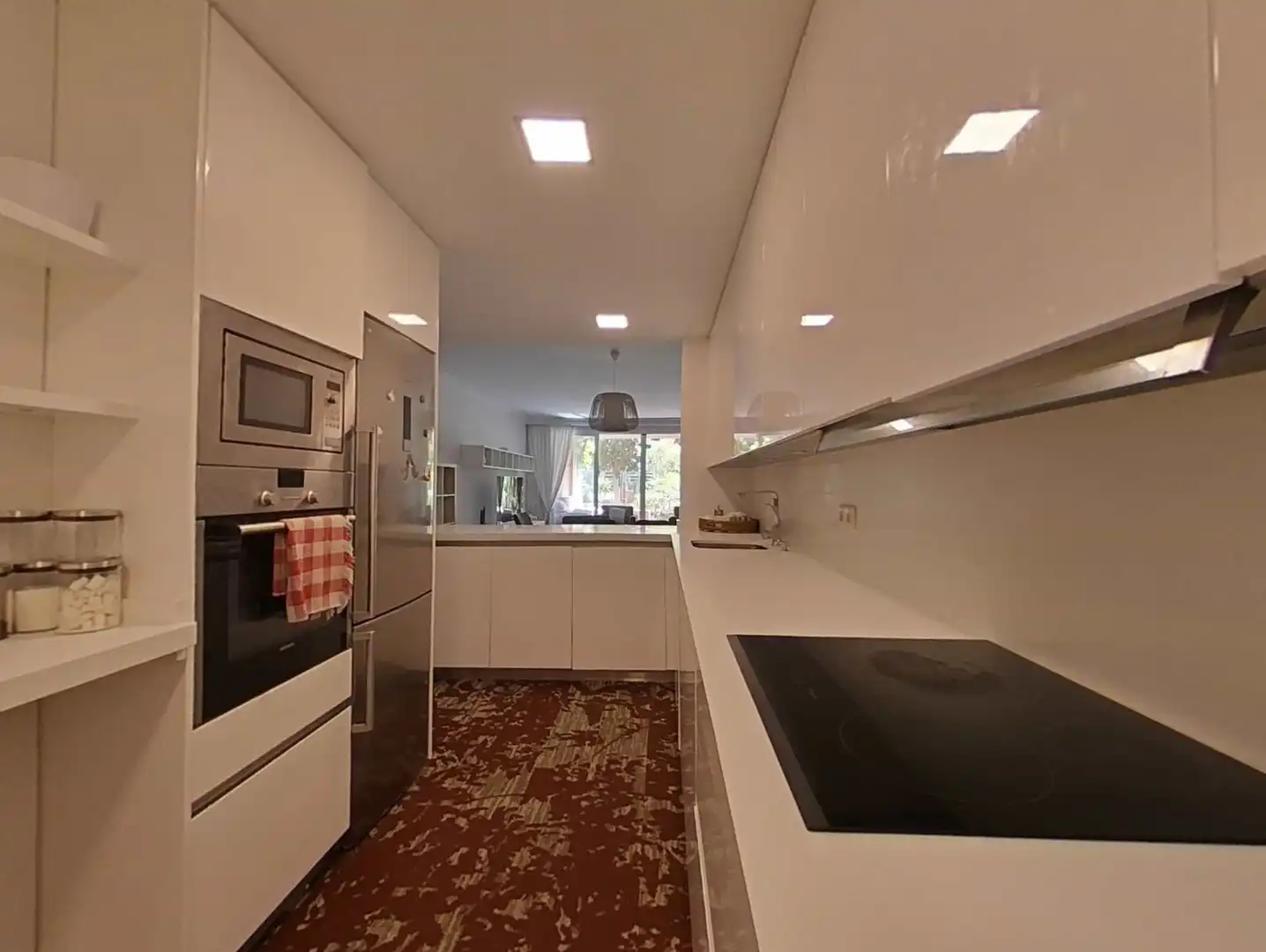Cuina de Apartament en venda en Marbella amb Terrassa, Traster i Moblat