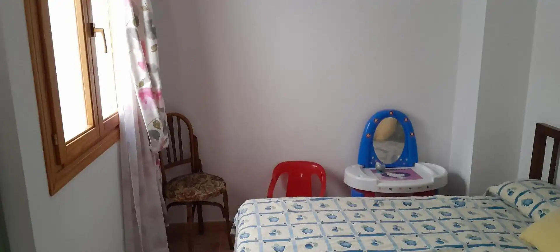Dormitori de Casa o xalet en venda en Yecla amb Jardí privat i Moblat