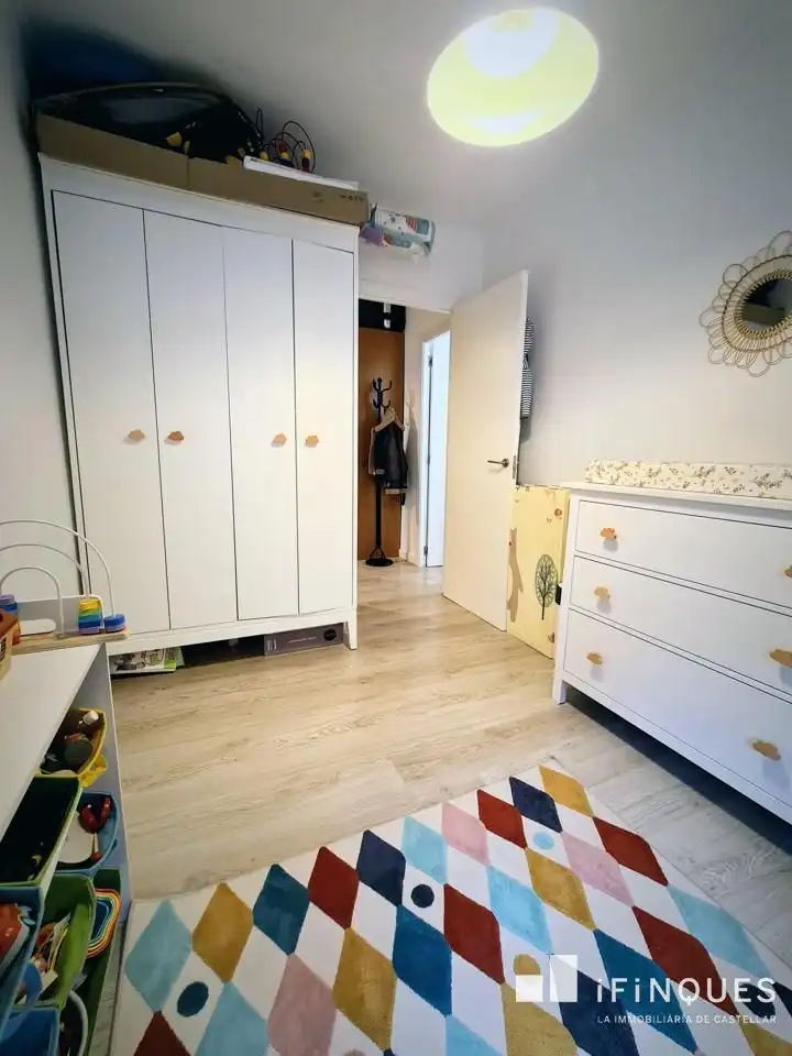 Dormitori de Pis en venda en Castellar del Vallès amb Aire condicionat, Calefacció i Parquet