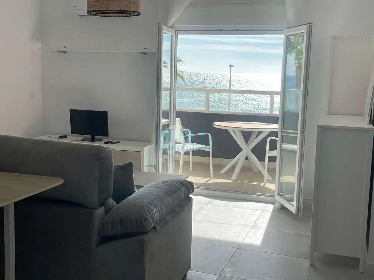 Schlafzimmer von Wohnung zur Miete in Roquetas de Mar mit Klimaanlage, Terrasse und Möbliert