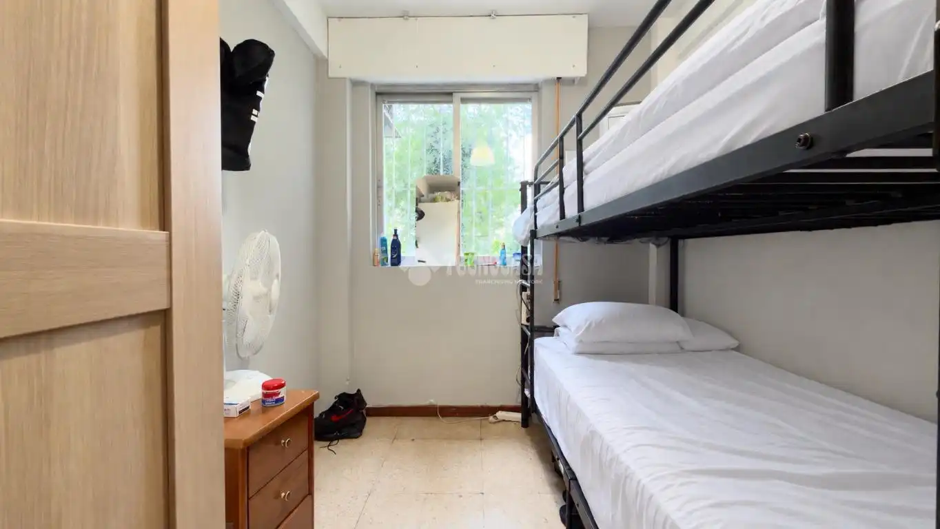 Habitación de Piso en venta en Madrid con Calefacción y Terraza