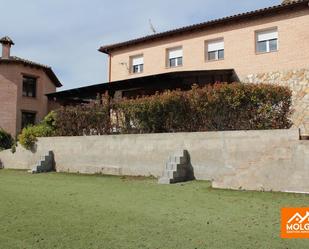 Vista exterior de Casa o xalet de lloguer en El Casar amb Calefacció, Jardí privat i Terrassa