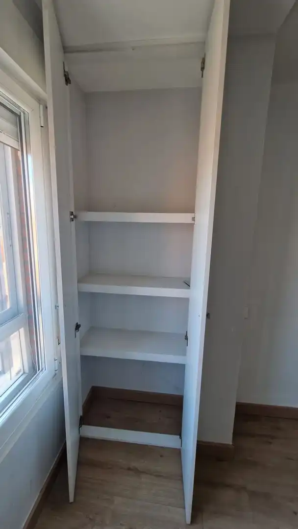 Habitación de Piso en venta en León Capital  con Calefacción, Terraza y Trastero