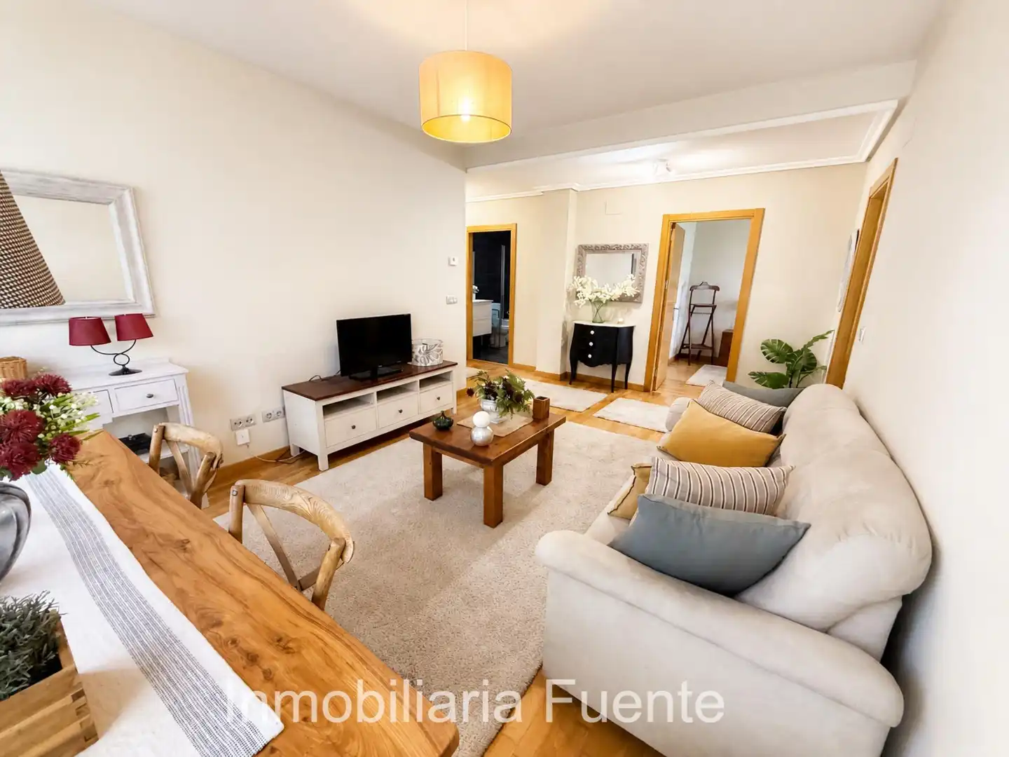 Sala d'estar de Pis en venda en Güeñes amb Calefacció, Moblat i Balcó