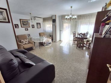 Pis amb ascensor en venda a Avenida Andalucía