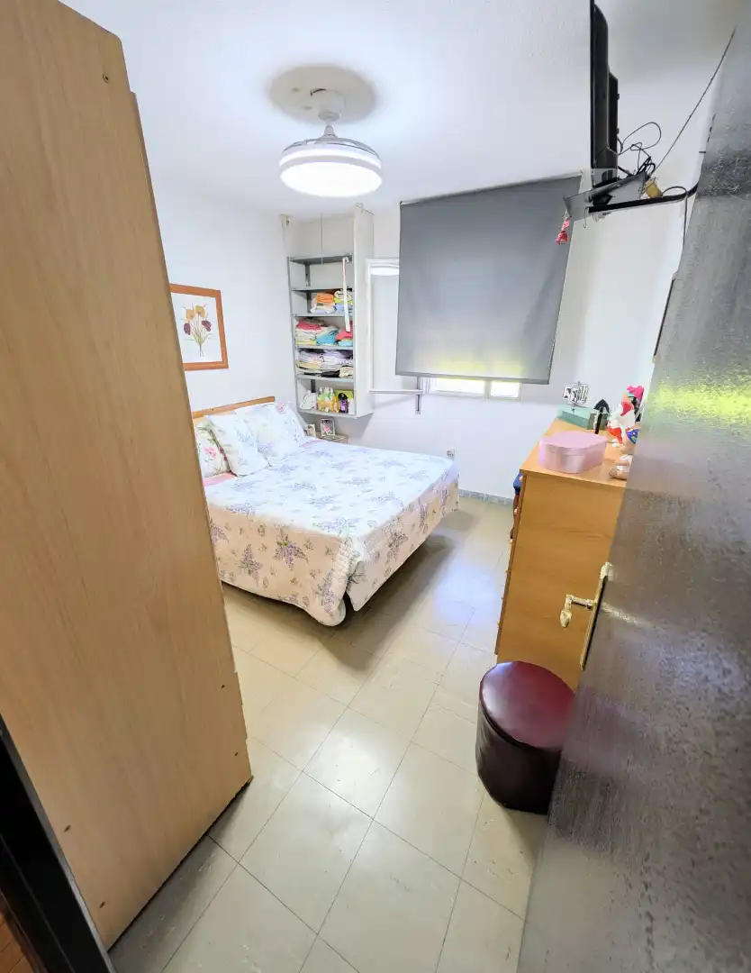 Bedroom of Flat for sale in Sevilla  with Air Conditioner