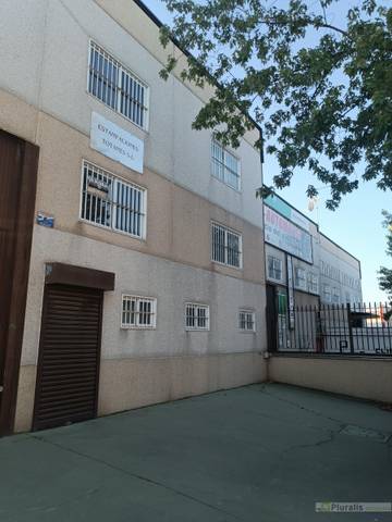 Nave industrial en Alquiler en ICIAR BOLLAN en Reyes