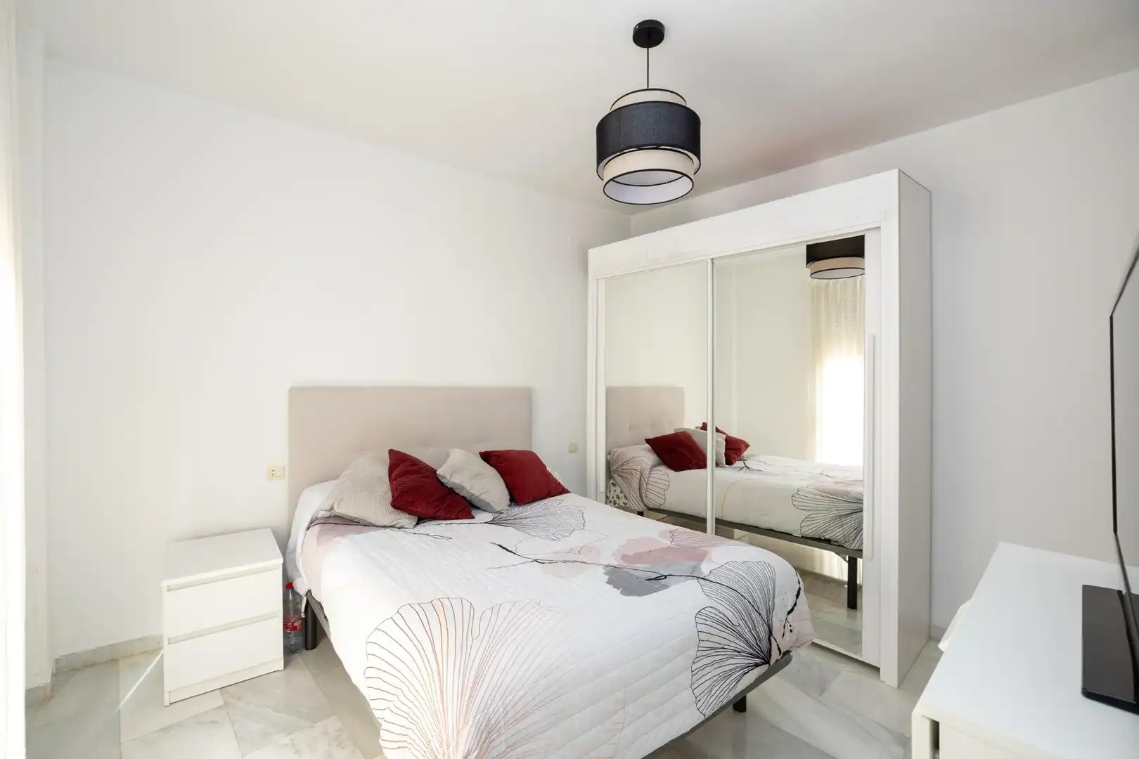 Flat with terrace for sale in Calle Gonzalo de Berceo 12, imagen 9