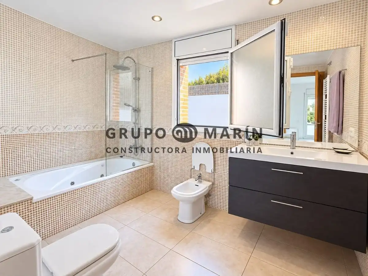 Casa con piscina en venta en Carrer Sant Damià, imagen 28