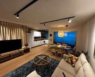 Sala d'estar de Casa adosada en venda en Santa Úrsula amb Terrassa, Piscina i Moblat