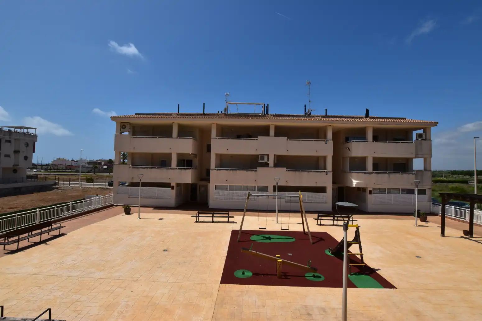 Außenansicht von Wohnung zum Verkauf in Puçol mit Heizung, Terrasse und Abstellraum