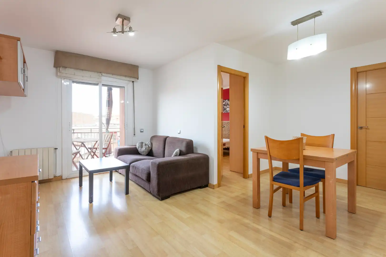 Living room of Flat for sale in Sant Adrià de Besòs  with Heating, Parquet flooring and Furnished