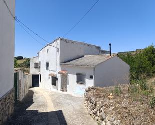 Vista exterior de Casa o xalet en venda en Huete amb Terrassa i Balcó