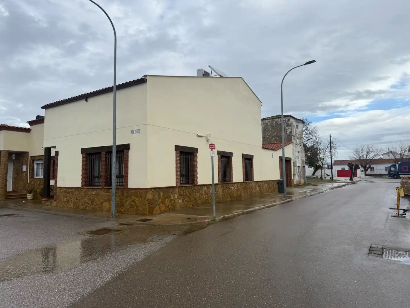 Vista exterior de Casa o xalet en venda en Badajoz amb Aire condicionat, Calefacció i Traster