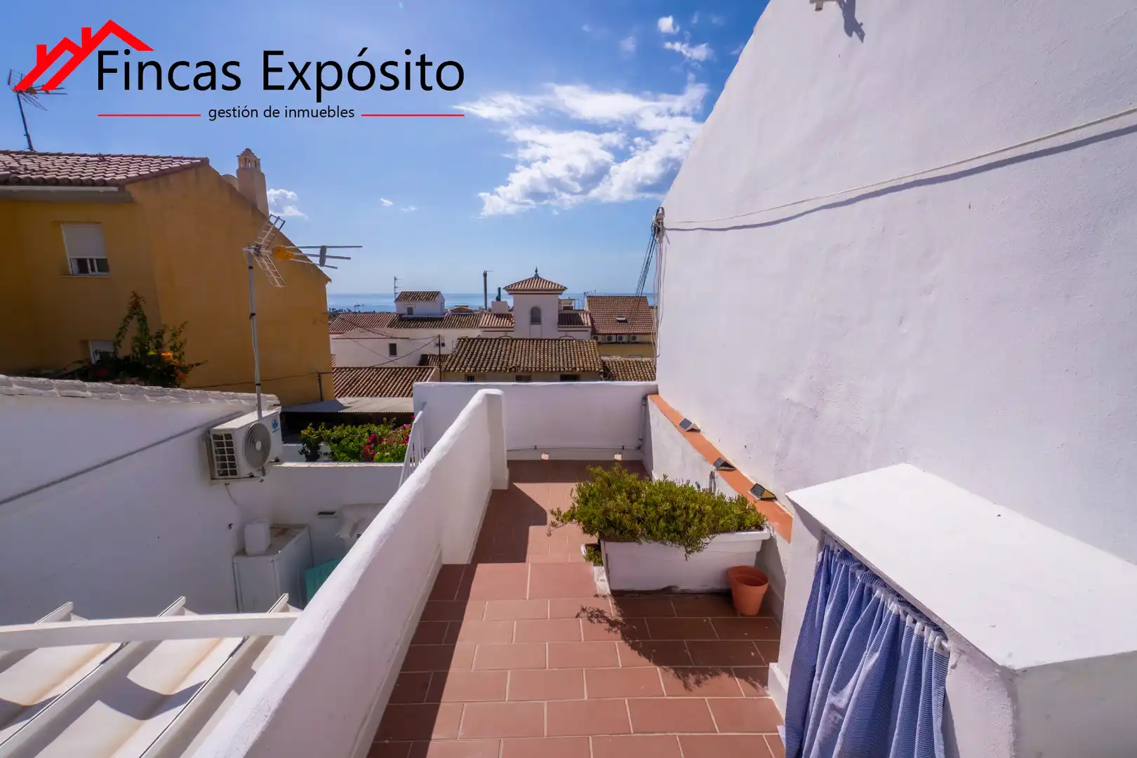 Vista exterior de Casa o xalet en venda en Vélez-Málaga amb Aire condicionat i Terrassa