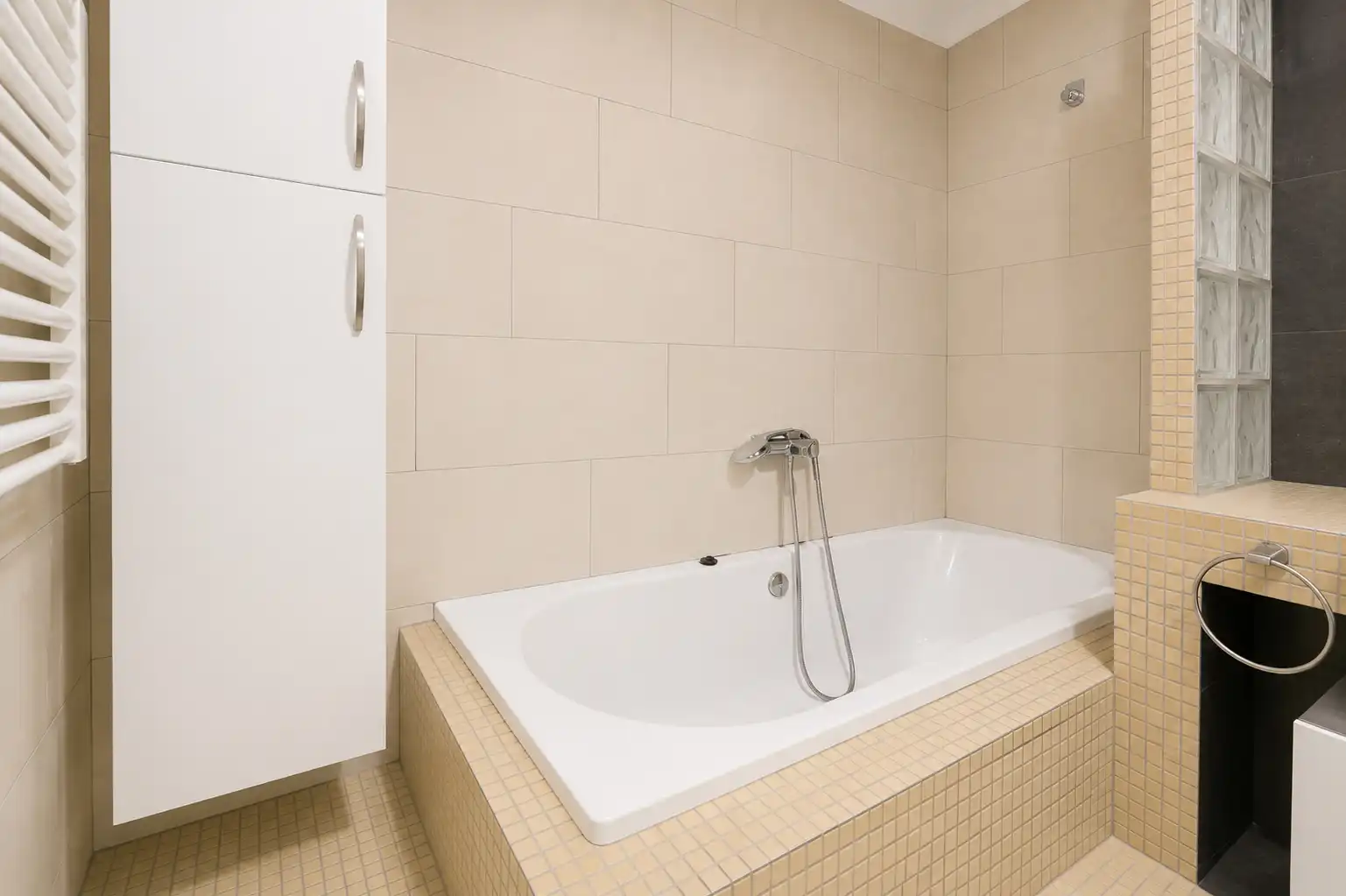 Bathroom of Flat for sale in El Vendrell  with Air Conditioner, Heating and Terrace