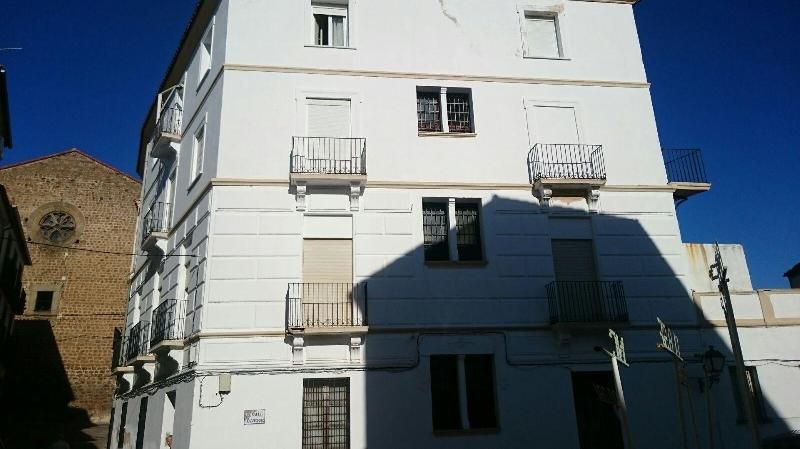Exterior view of Flat for sale in Plasencia  with Private garden and Parquet flooring