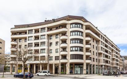 Exterior view of Flat for sale in Donostia - San Sebastián   with Heating, Parquet flooring and Balcony