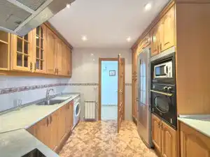 Kitchen of Flat for rent in Madrid  with Heating, Terrace and Oven