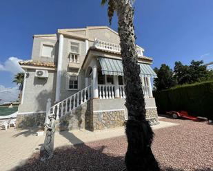 Vista exterior de Casa o xalet en venda en Benferri amb Aire condicionat, Terrassa i Piscina