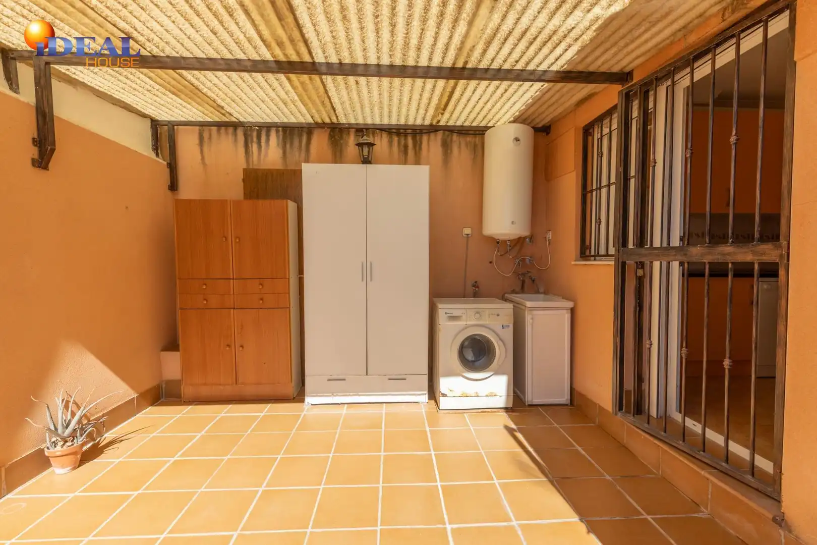 Adosado con terraza en venta en Calle FRANCISCO DE GOYA 6, imagen 2
