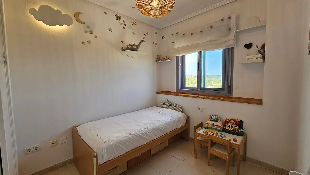 Dormitori de Apartament en venda en Elche / Elx amb Aire condicionat, Traster i Balcó