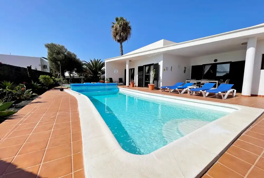 Swimming pool of Houses for sale in Yaiza  with Terrace and Internet
